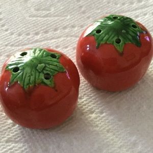 Amazing little Vintage Tomato Salt & Pepper shakes